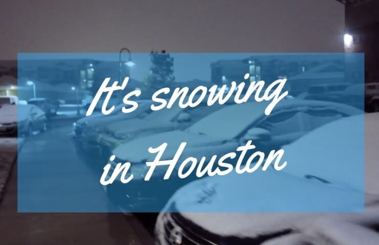 it’s snowing in houston